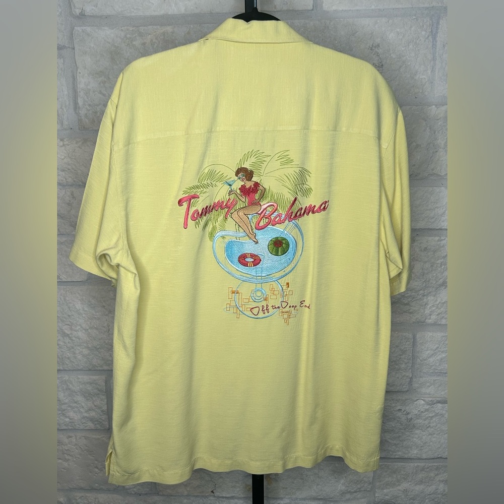 Tommy Bahama Off the Deep End 100% Silk Size Medium Yellow Camp Shirt